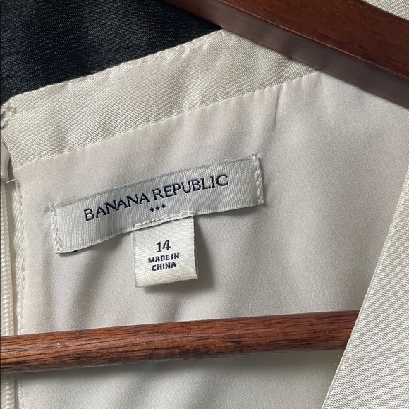 Banana Republic Black and Cream Dress - Picture 7 of 7